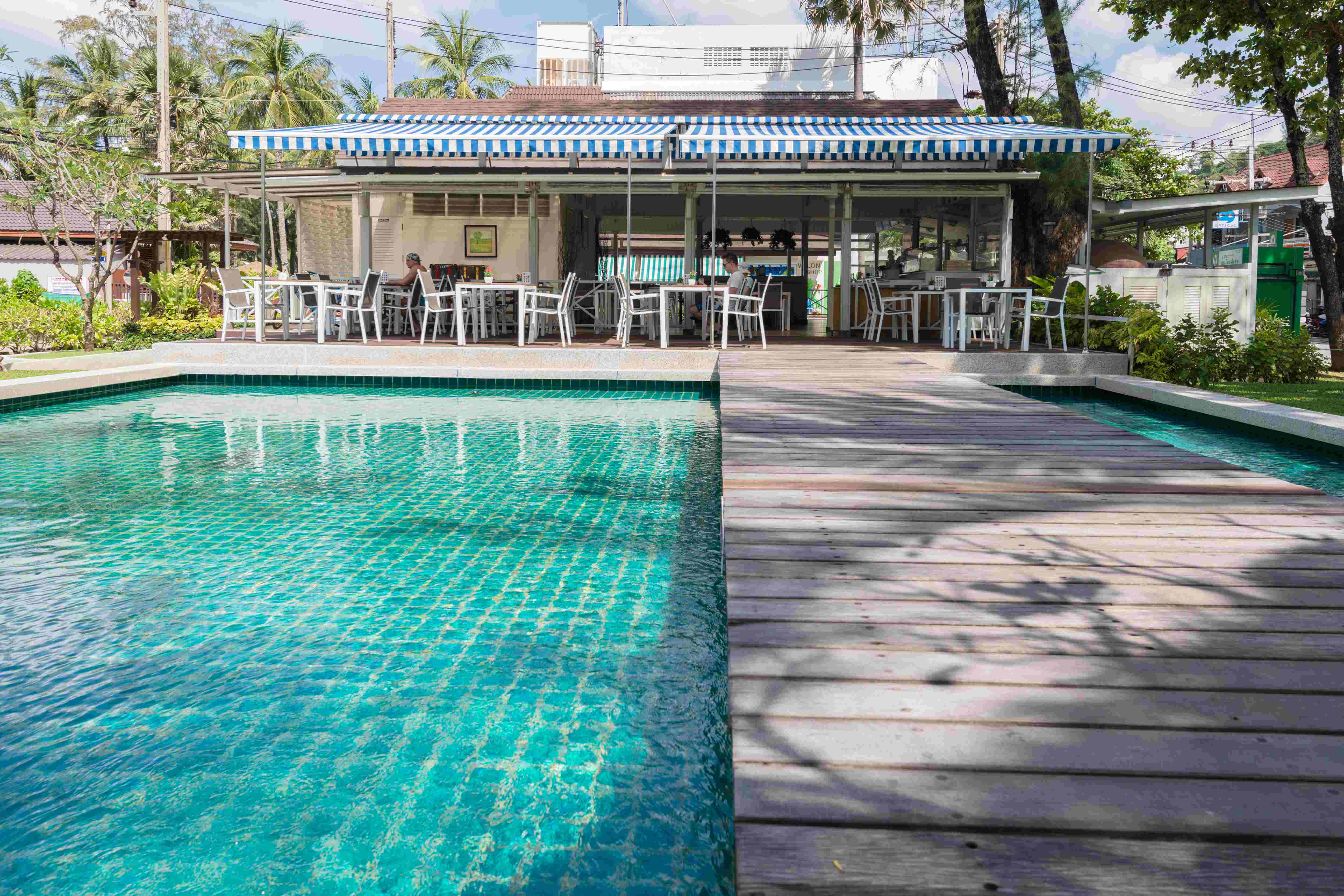 Katathani Phuket Beach Resort泳池